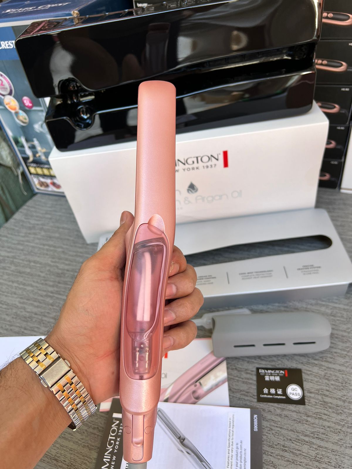 Remington Hydra Luxe Pro Hair Straightener S9001CN