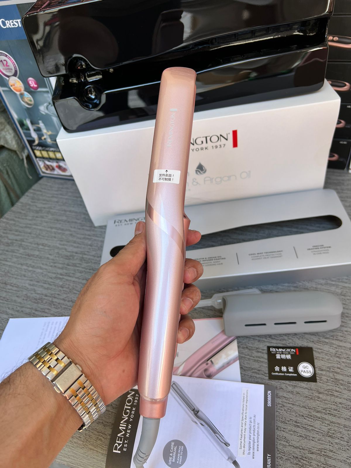 Remington Hydra Luxe Pro Hair Straightener S9001CN