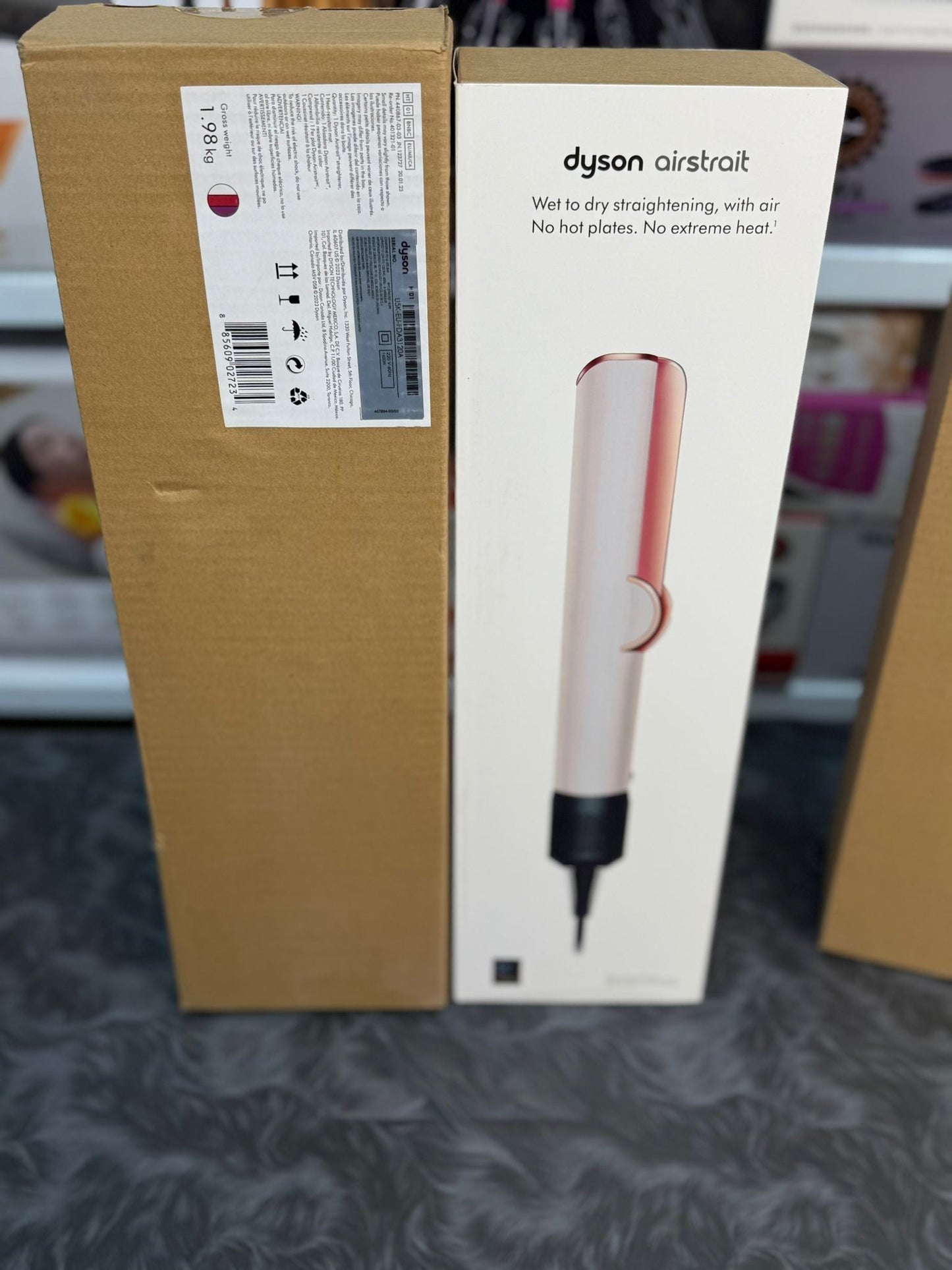Dyson Airstrait – Dry & Straighten Wet Hair in One Step